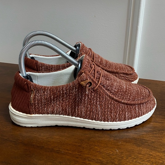 Hey Dude Wendy Stretch Rust Slip On Shoe Women’s Size 6 - Picture 3 of 10